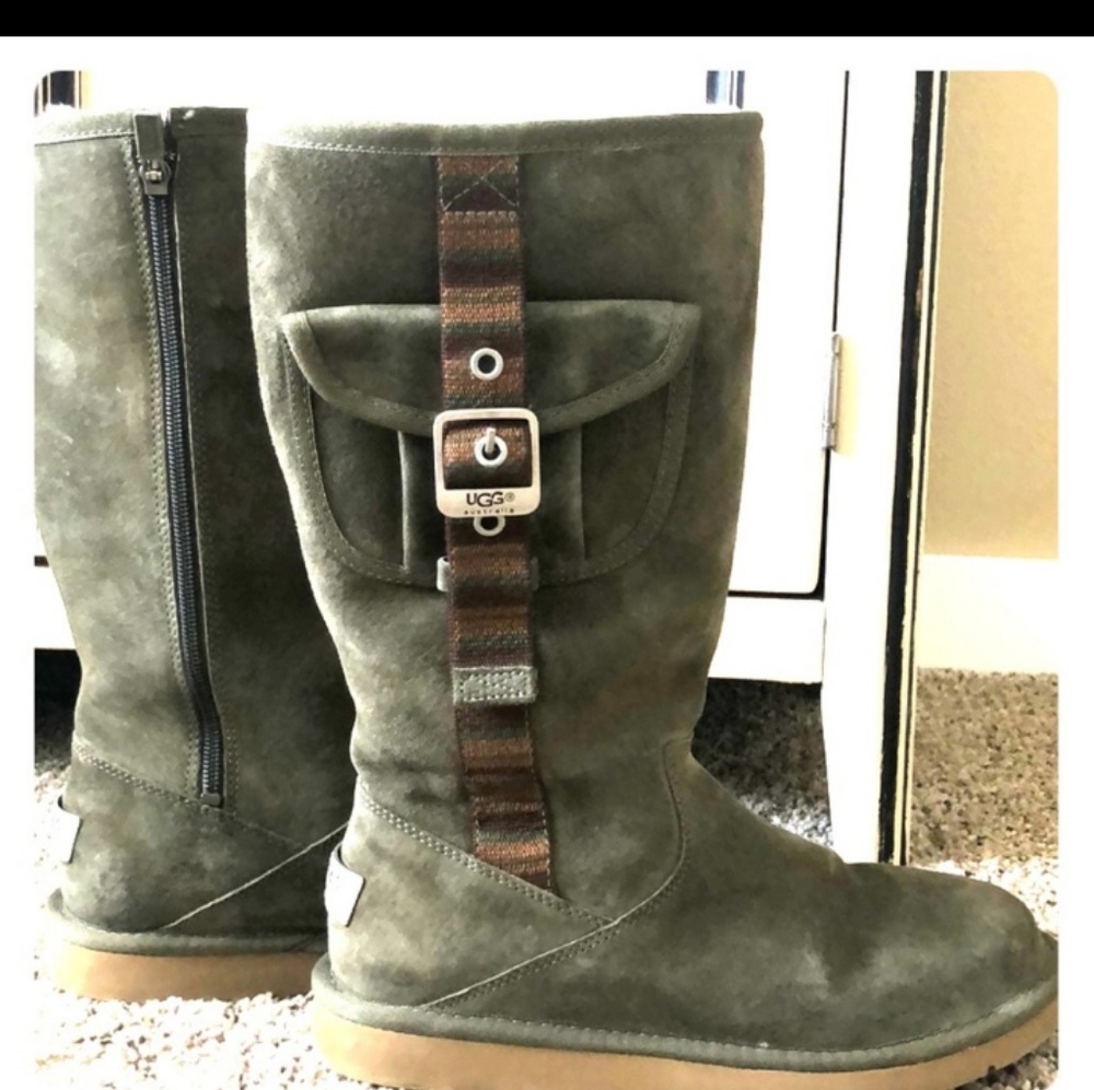 NWOT ugg boots